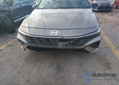 2025 Hyundai Elantra Sel Sport z USA, uszkodzony, nr VIN KMHLM4DG1SU060814
